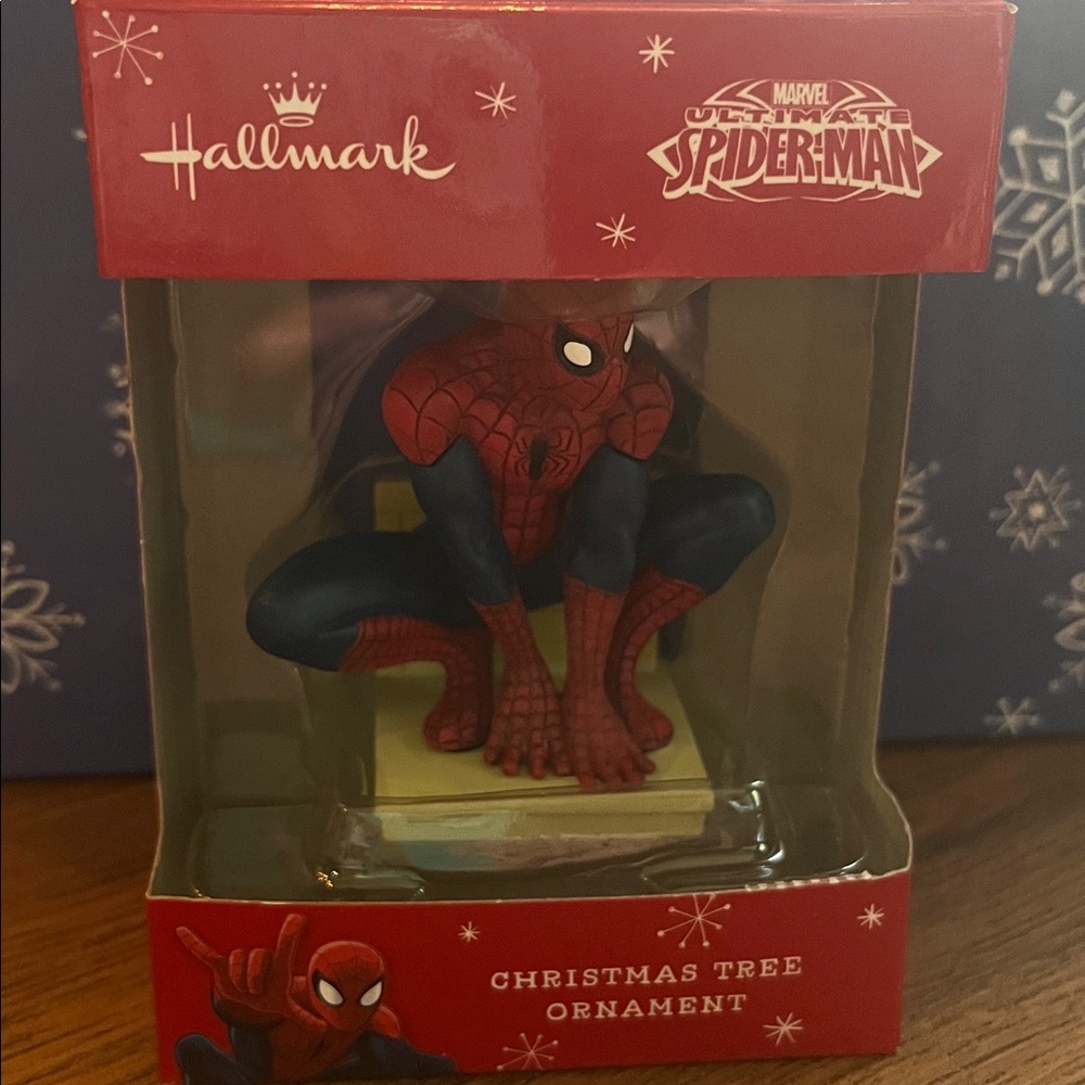 Hallmark Marvel Spider-Man Ornament NIB - Picture 2 of 2
